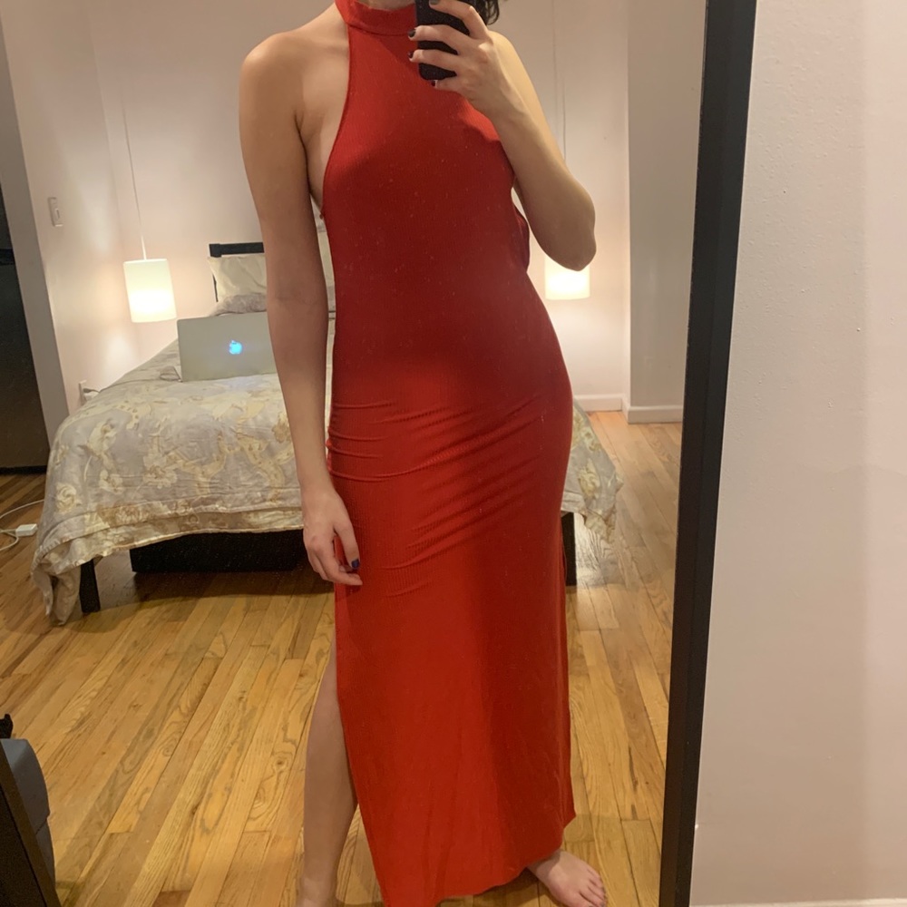 Reformation sample backless dress in coral size S